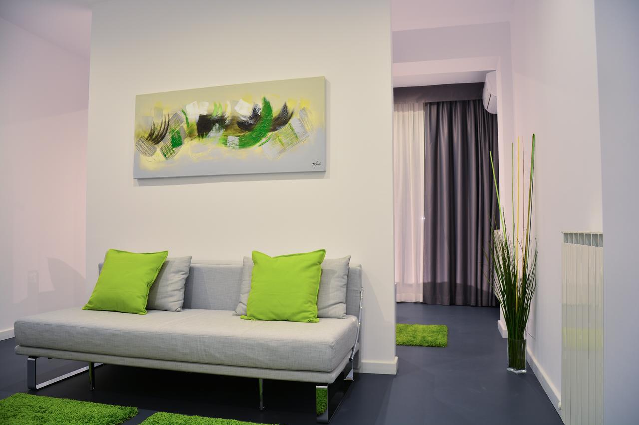 Living Aparthotel