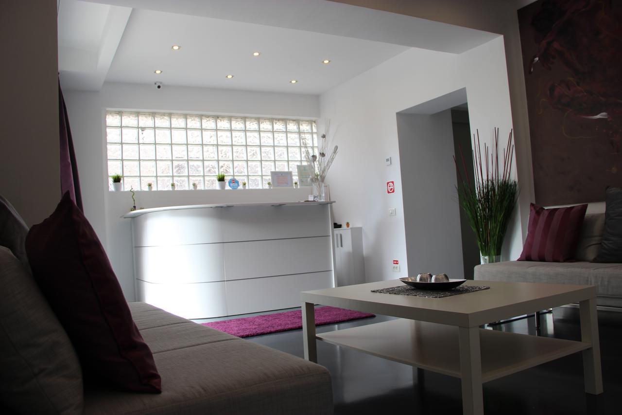 Living Aparthotel