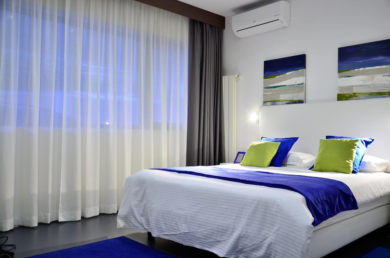 Living Aparthotel